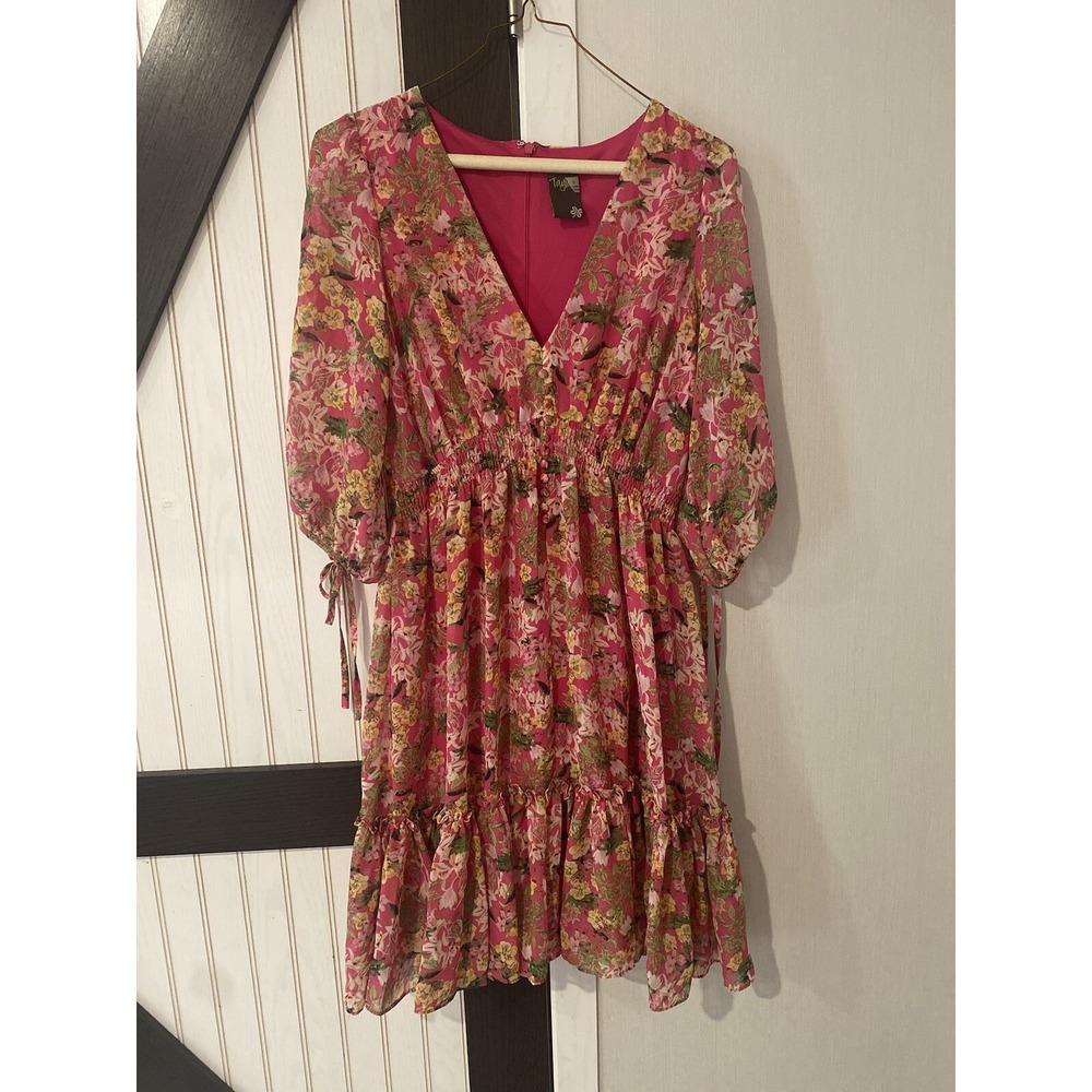 TAYLOR Floral 3/4 Sleeve V-Neck Button Ruffle Trim Smocked Mini Dress Small